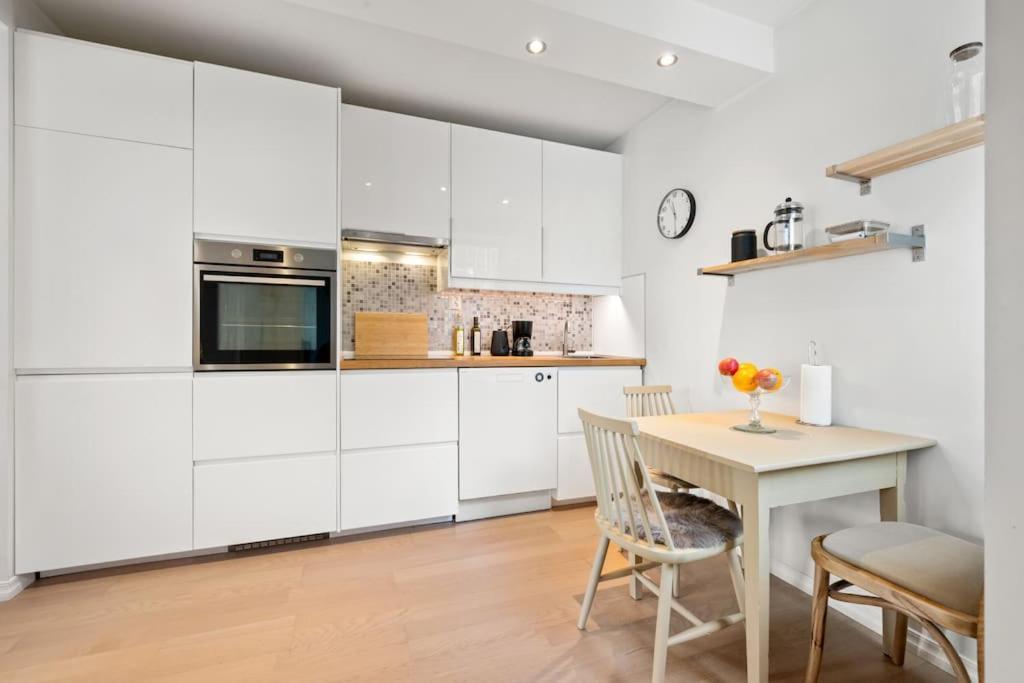 Central City Apt. Neighbor To Unesco Bryggen! Apartment Берген Екстериор снимка